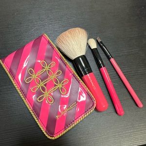 MAC mini brush set/ Christmas limited edition/ Pouch included